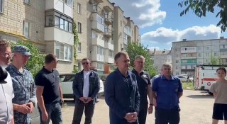 Губернатор Слюсарь посетил Гуково после воздушной атаки