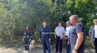 После ночной атаки БПЛА в Гуково губернатор провёл проверку разрушенного дома