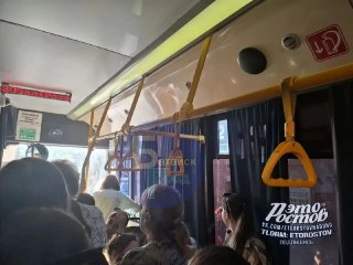В автобусе Ростов-Батайск два человека упали в обморок из-за жары