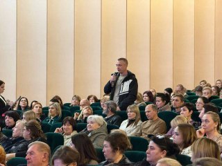 Отчет о работе: Долг сокращен, дороги и освещение обновлены