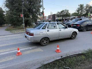 В Новочеркасске 14-летний школьник попал под машину на пешеходном переходе